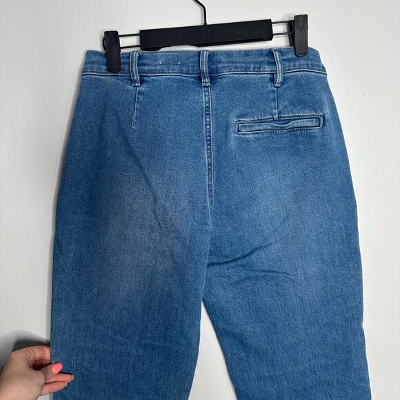 J. McLaughlin Women's Medium Wash Yara Zipper Pocket Straight Leg Jeans 2 - Picture 8 of 11